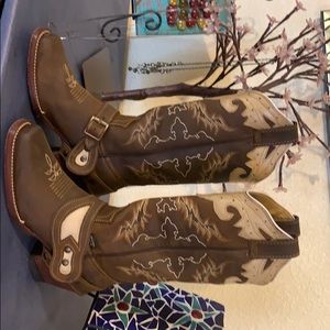 Reyme made in Mexico ladies boots.